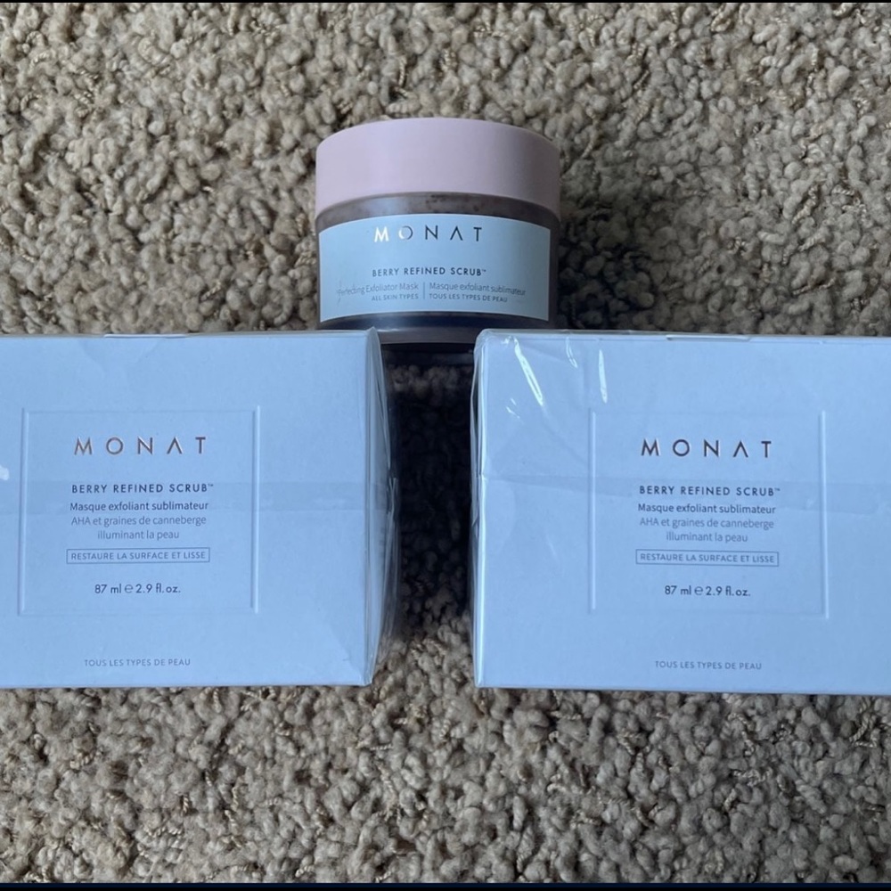 Berry refined scrub